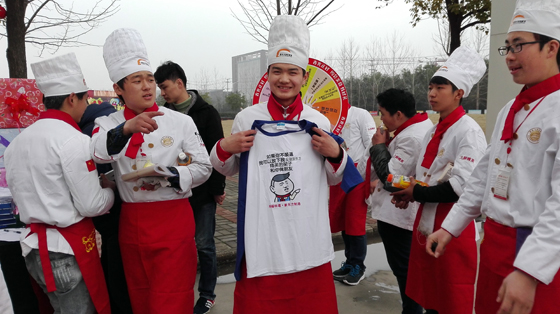 ������ʮ���콱�ա��ҵ���+��ת�̣�С�����ǽ�Ʒ�õ�������