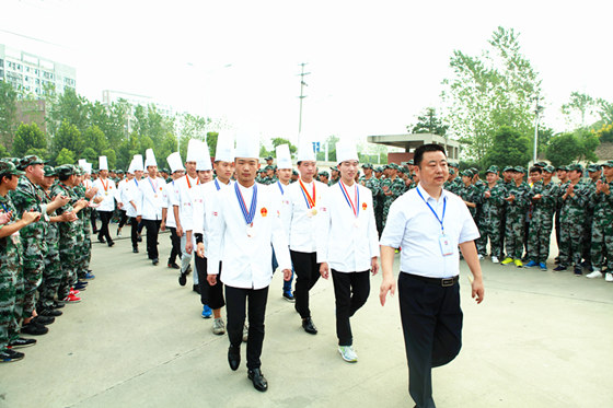 �е���ӭȫ���ܾ��������¶�������ʦ����������