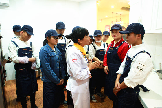 ���г�����롿Ǫ��ʳƷרҵ�����˲���ζСջר����ѵ