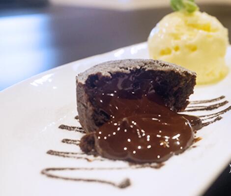 巧克力熔岩蛋糕
