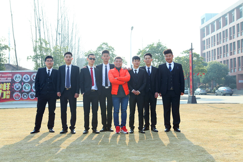 �����¶������㾫Ӣ16-1�ഴ���ҵ��Ӱ��������Ϯ��