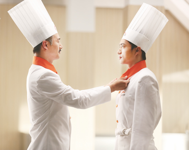 ��ʦ��ѵѧУ����ʳ��Ӱ������� �����������֡����¶���