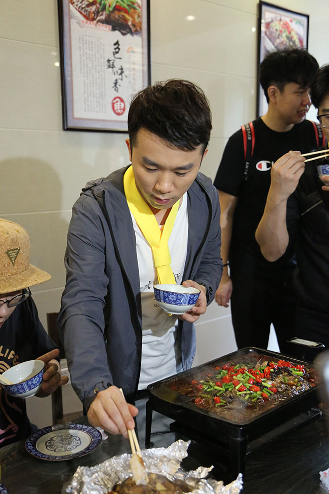 ���������֡�·���߽������¶������ר��ѧԺ��Ц��������