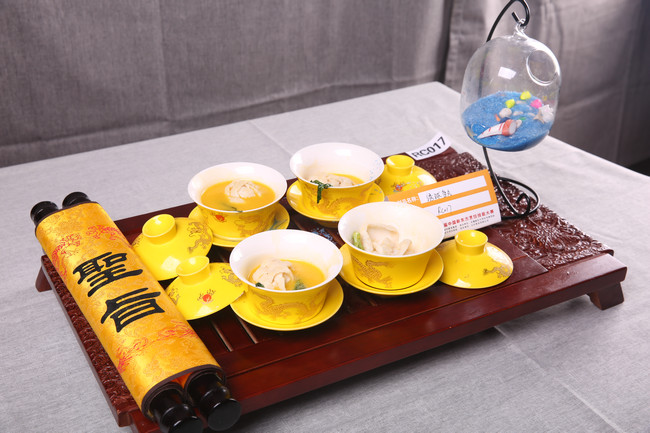 ��ʳ��������������װ�β�һ��