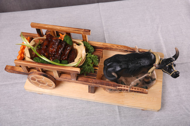 ��ʳ��������������װ�β�һ��