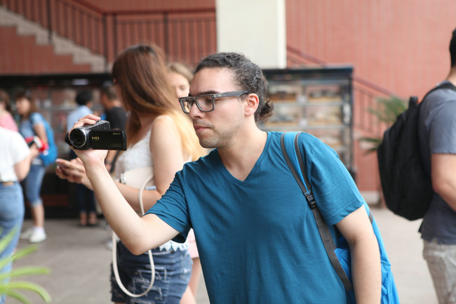 ����ף�ء�һ��һ·�������ѧ����������Ӫ����Ժ�ι۽���