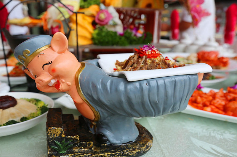 ����ˮ��������֪����Щ��ϯ��̨���ϵľ�ɫ��ζ