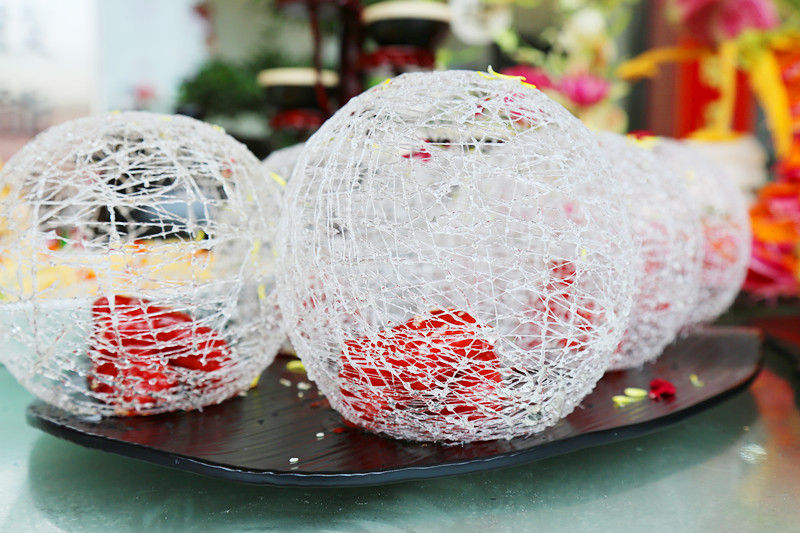 ����ˮ��������֪����Щ��ϯ��̨���ϵľ�ɫ��ζ