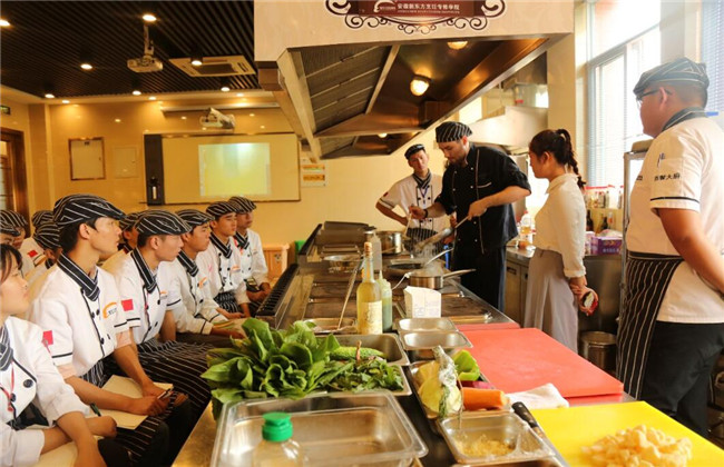 【海外名师大讲堂】帅气的乌克兰名厨来授课了!