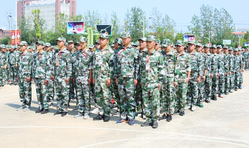 ĥ��־�����꣬�����¶�����ѵ��ʽ����