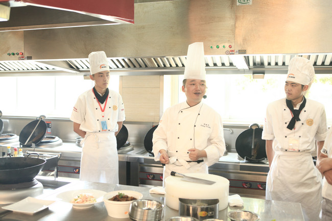 【名师大讲堂】合肥尚都大酒店厨师长郑相波莅临我院传技授课