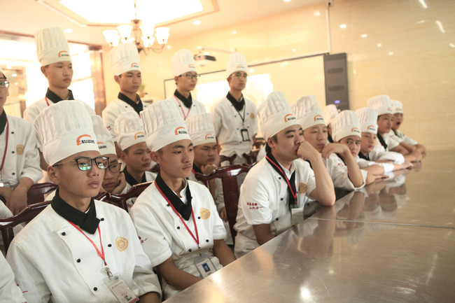 【名师大讲堂】合肥尚都大酒店厨师长郑相波莅临我院传技授课