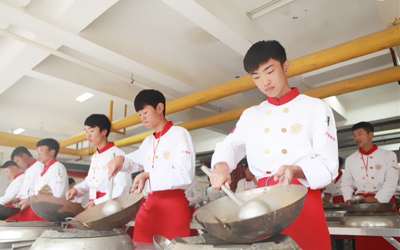 ���������¡���㣺�ҵ�δ��Ӧ���в�һ���ľ��ʣ�