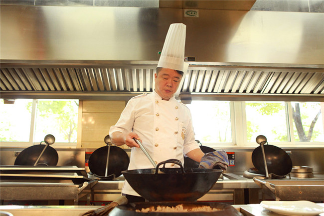 ����ʦ���á�з�����㡢ţ�ܣ���ε�ʾ���β���