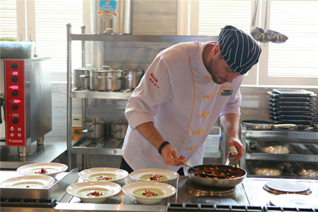 ��������ʦ���á�ŨŨ�������ζ����������⿸ɻ�