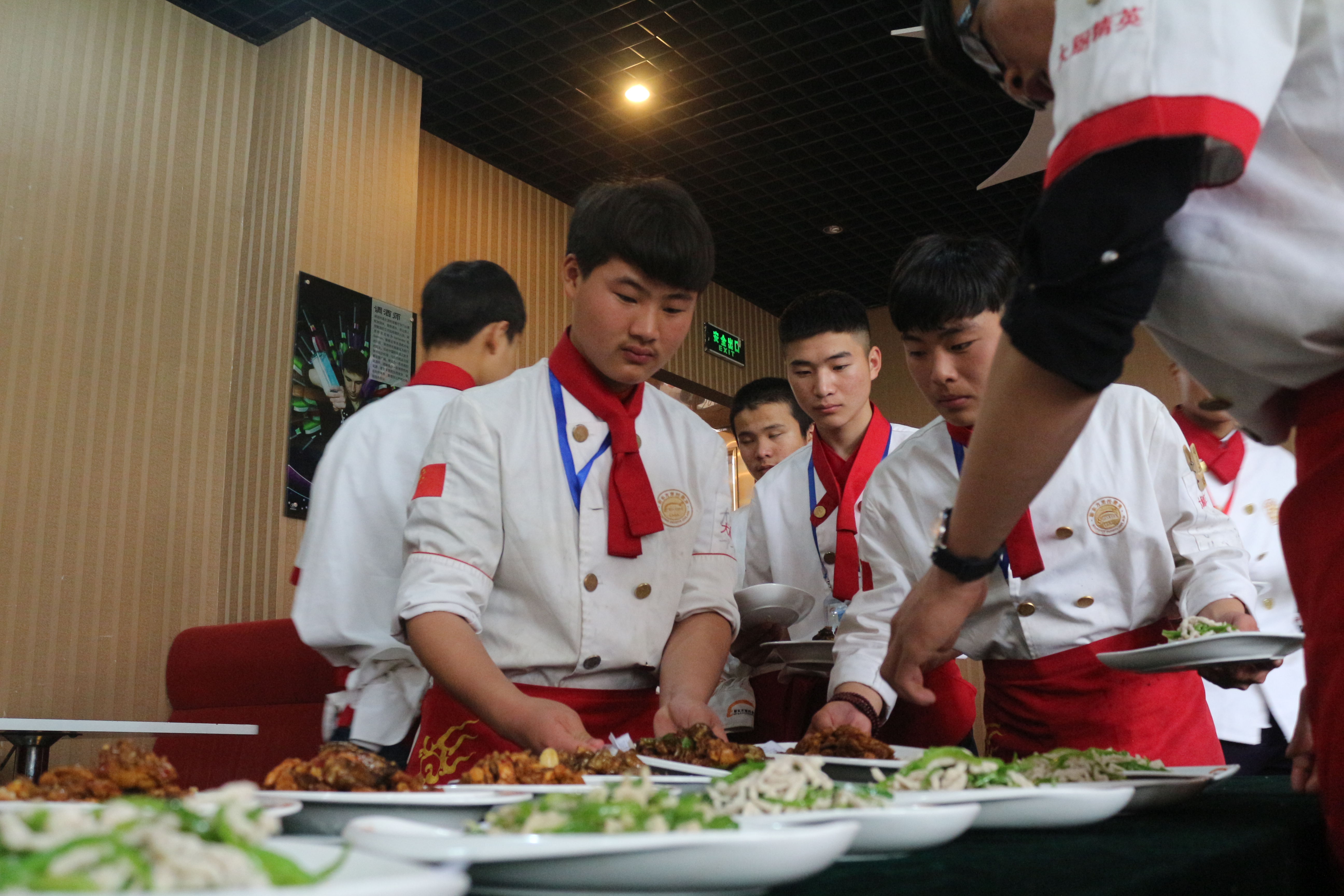 ѧ�ó�ʦ��ô����������Ҫѭ�򽥽���