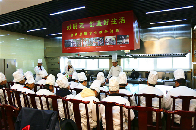 ����ʦ���á�С���ﻴ��������ܳ����Ĵ�ʦ��Ժ�ڿ�