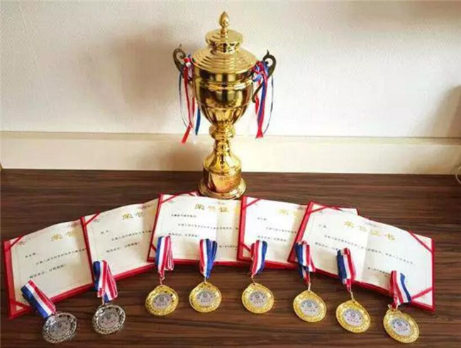 ϲ�����¶�������ٻ��������ְҵ����Ʒ�ơ�