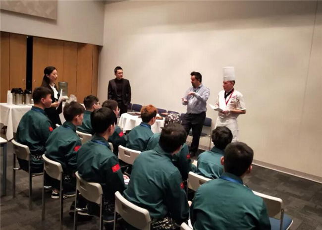 ϲ�����¶�������ٻ��������ְҵ����Ʒ�ơ�