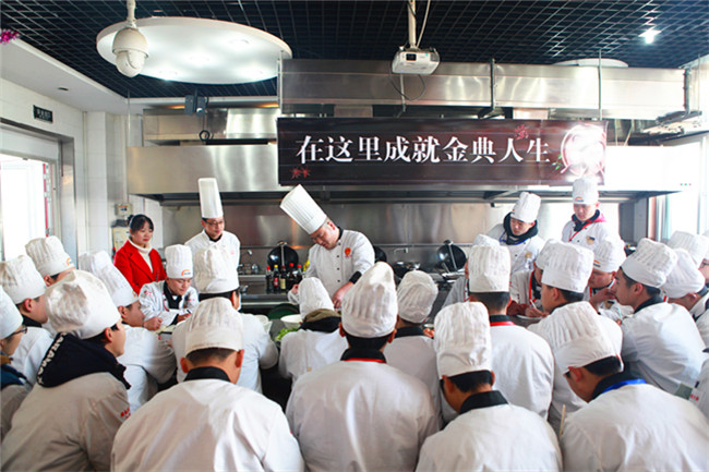 ����ʦ���á�������������ܳ�������Ժ������ɫ��