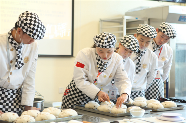 2018��������ϳ��У�Ϊʲôѡ��ѧ��ʦ��