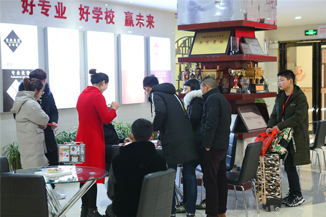 �����¶���2018�괺�������������Ƚ�����