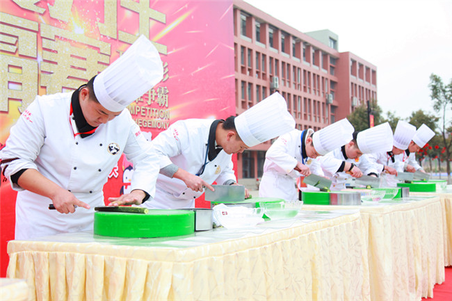 �����¶���2018�괺��ϵ�н�ѧ�֮�в͵������������ȿ�չ