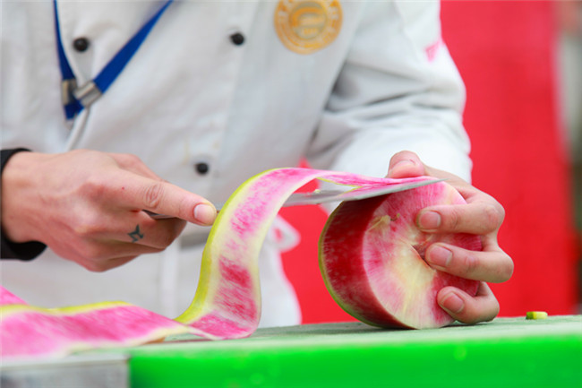 �����¶���2018�괺��ϵ�н�ѧ�֮�в͵������������ȿ�չ