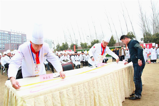 �����¶���2018�괺��ϵ�н�ѧ�֮�в͵������������ȿ�չ