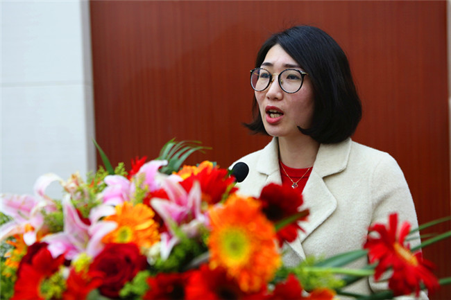 �����¶���2018У���������࿪��������ʽ¡�ؾ���