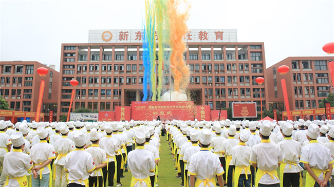 ְ���˹��������˰����Ϊ��չʾ��һ�����¶������