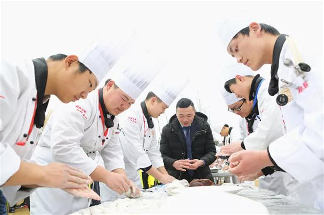 һԪ��ʼ����ػش����������¶���ʦ������Ԫ���ѽ�