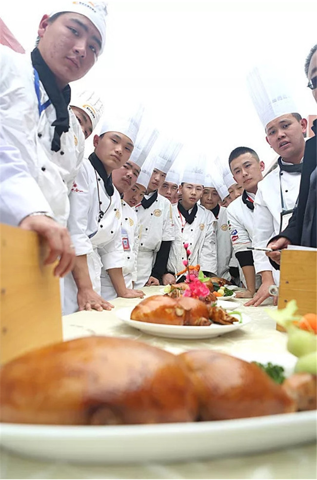 ���⽣Ӱ��Ⱥ�����ԡ��������¶����в͵���������Բ����Ļ