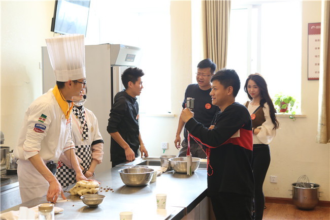 �������������ս��¶������ �������ȫ��ֱ������