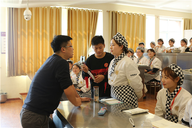 �������������ս��¶������ �������ȫ��ֱ������