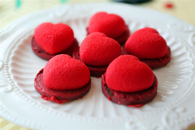 �����¶�����������רҵ����������Ʒչ�ɹ��ٰ�