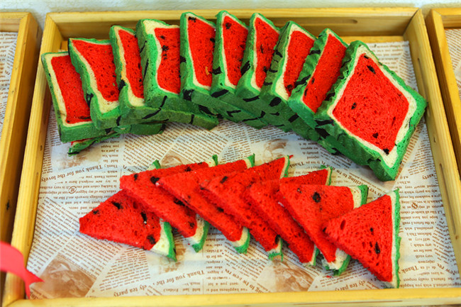 �����¶�����������רҵ����������Ʒչ�ɹ��ٰ�