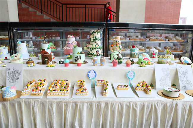 �����¶�����������רҵ����������Ʒչ�ɹ��ٰ�