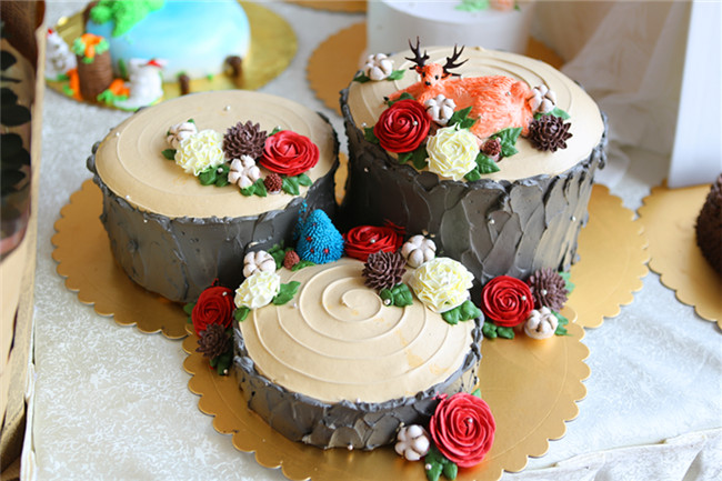 �����¶�����������רҵ����������Ʒչ�ɹ��ٰ�