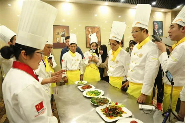 ����ѧ�ɣ��Ի��ǡ����ݳ��մ��飬�������֮��