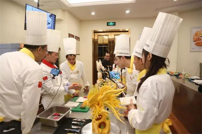 ����ѧ�ɣ��Ի��ǡ����ݳ��մ��飬�������֮��