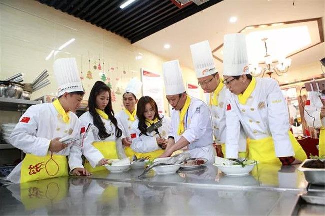 ����ѧ�ɣ��Ի��ǡ����ʷ׳� ��ϲ����