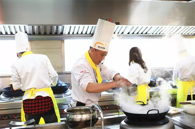 ����ѧ�ɣ��Ի��ǡ����ʷ׳� ��ϲ����