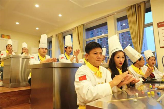 ����ѧ�ɣ��Ի��ǡ����ʷ׳� ��ϲ����