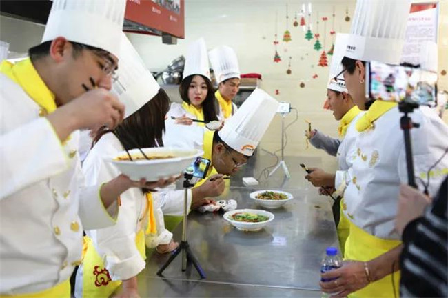 ����ѧ�ɣ��Ի��ǡ����������ʺ�ը�� ������Ʒ����ȫ��