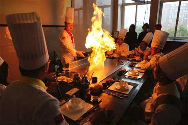 ����ѧ�ɣ��Ի��ǡ����������ʺ�ը�� ������Ʒ����ȫ��