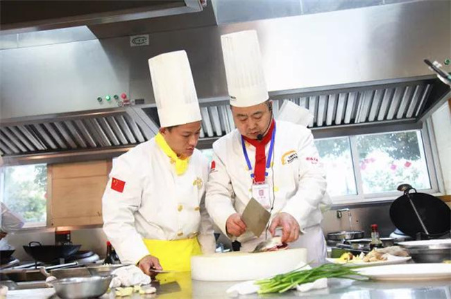 ��ҵ��ſ�������� ����ѧ�ɣ��Ի��ǣ�����ʽ�չ�