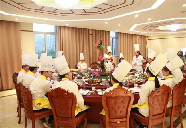 ��ҵ��ſ�������� ����ѧ�ɣ��Ի��ǣ�����ʽ�չ�