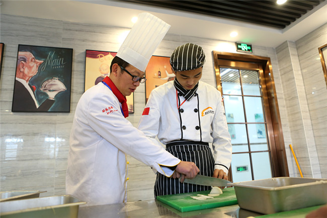 ���������¡����죺�������߽������¶���