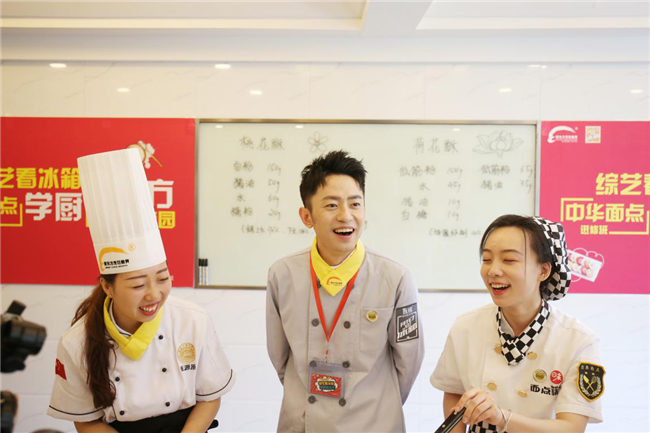 �¶������һ��֡��ɻ��֣���ը������ͯЬ�ĳԻ��ģ�